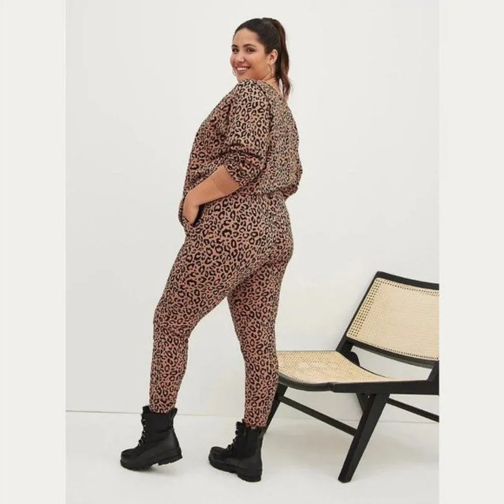 Torrid CLASSIC FIT JOGGER - SUPER SOFT FLEECE LEOPARD Size 2 - Picture 4 of 4